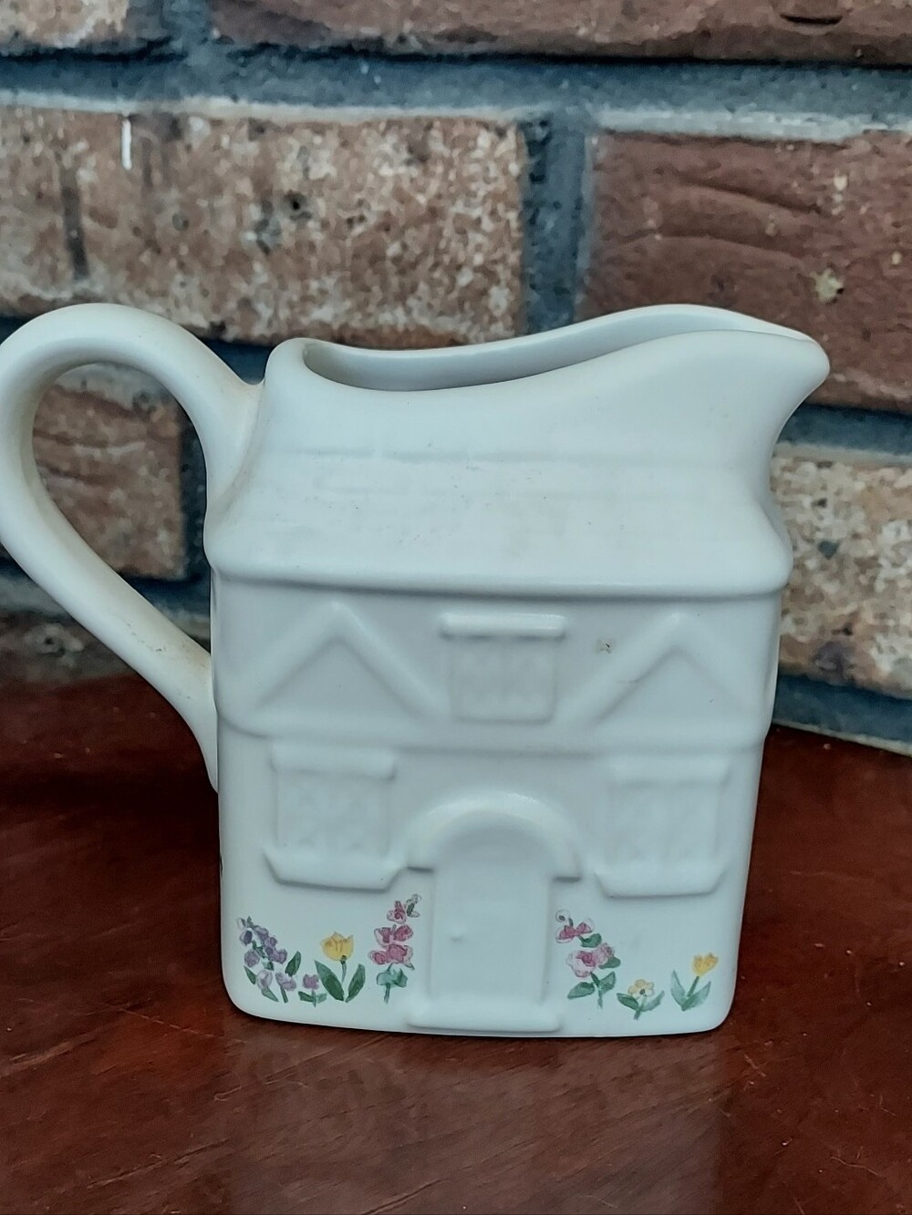 Pfaltzgraff Cape May Cottage House Floral Pattern Bisque Creamer Pitcher Gravy